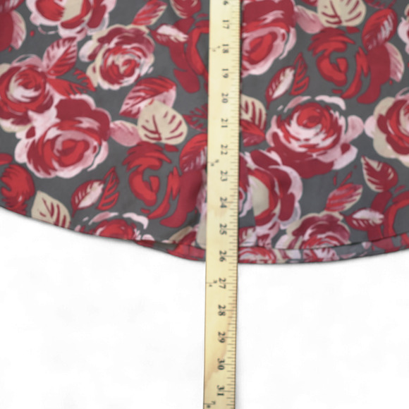 NYDJ Red Rose Pleated V-Neck Button-Down Blouse Sz M | 3/4 Sleeve, Romantic Chic - Picture 13 of 15